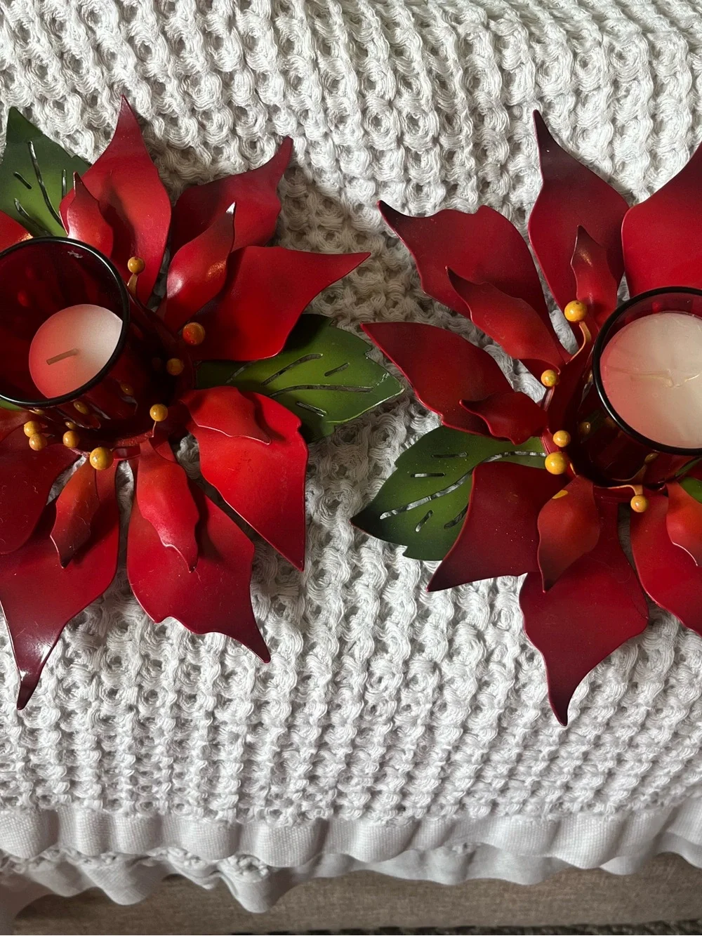 Red Metal Poinsettia Holiday Wall Decor - Unbranded 407